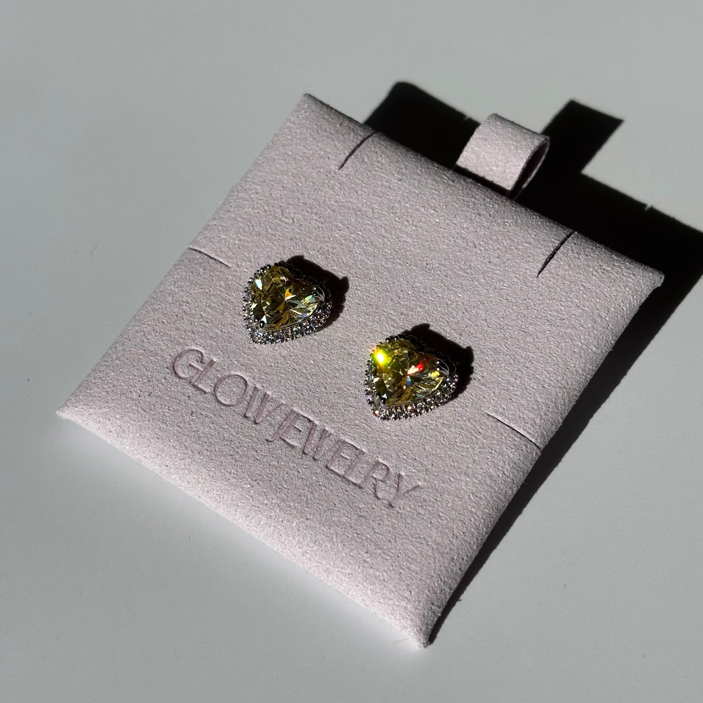 Glow Hearts (グロウハート)