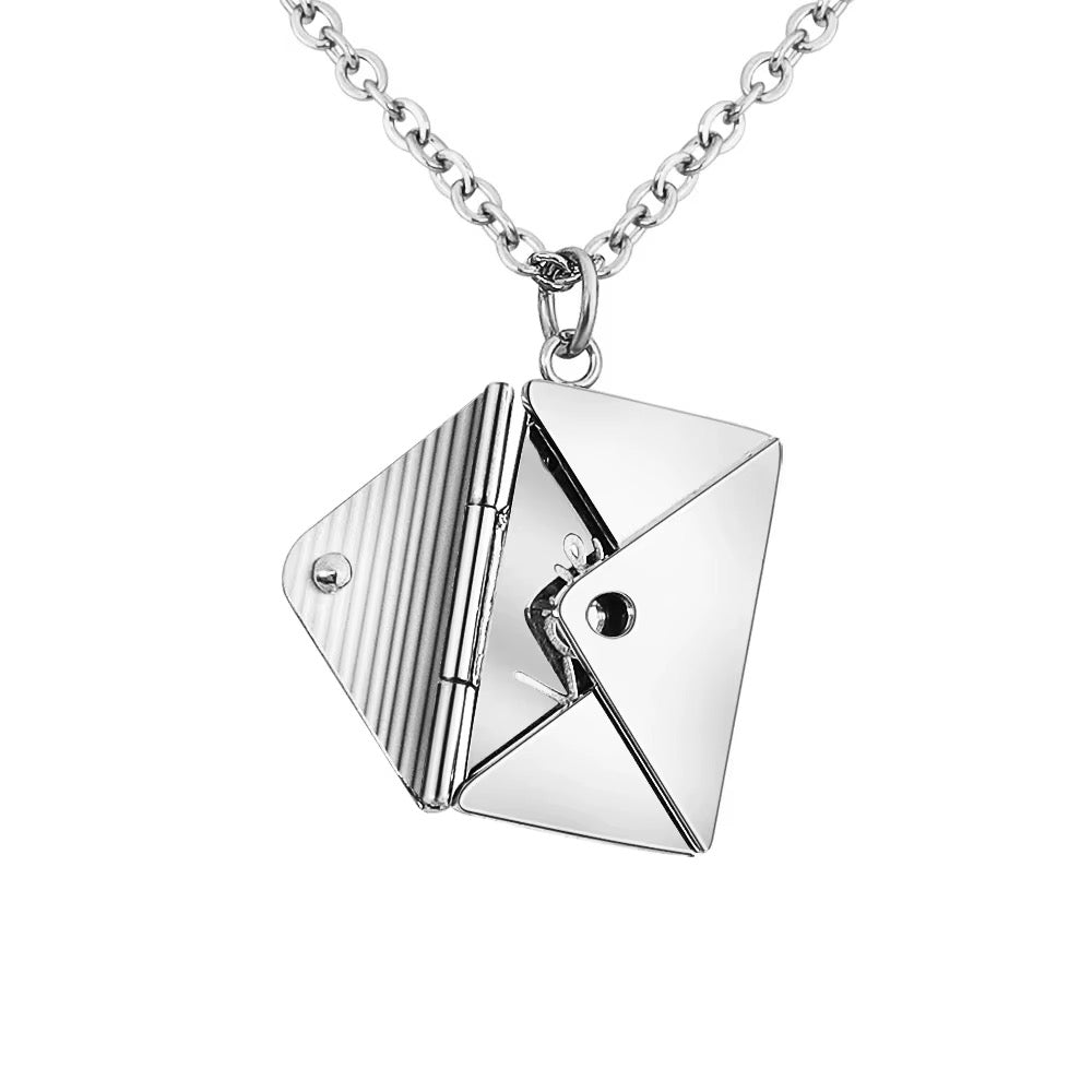 Letter Pendant（レター・ペンダント）