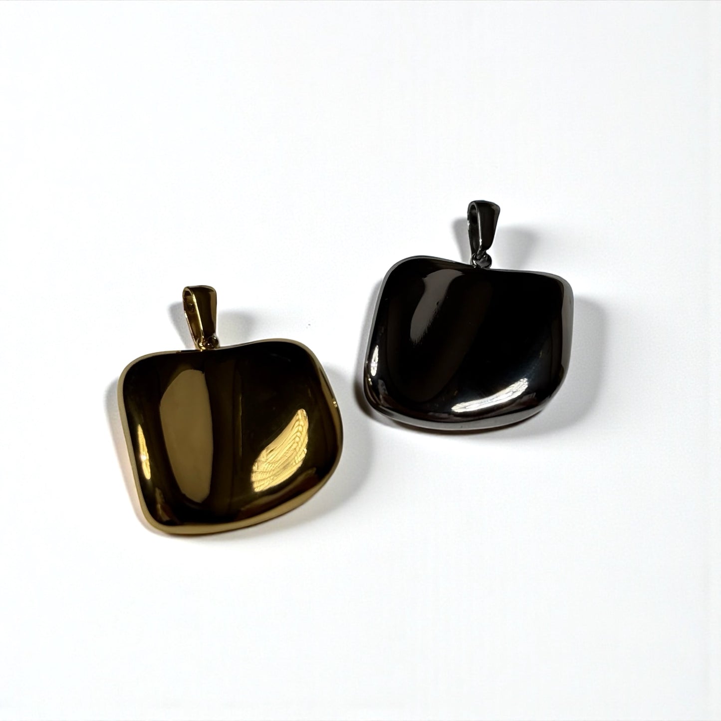Cushion Square Pendant（クッション・スクエア・ペンダント）